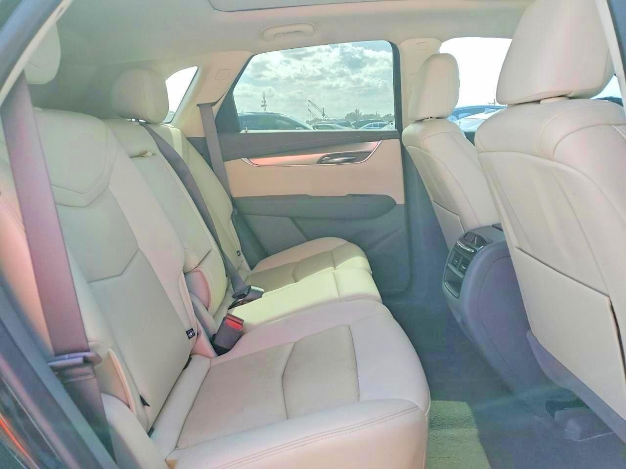 2021 CADILLAC XT5