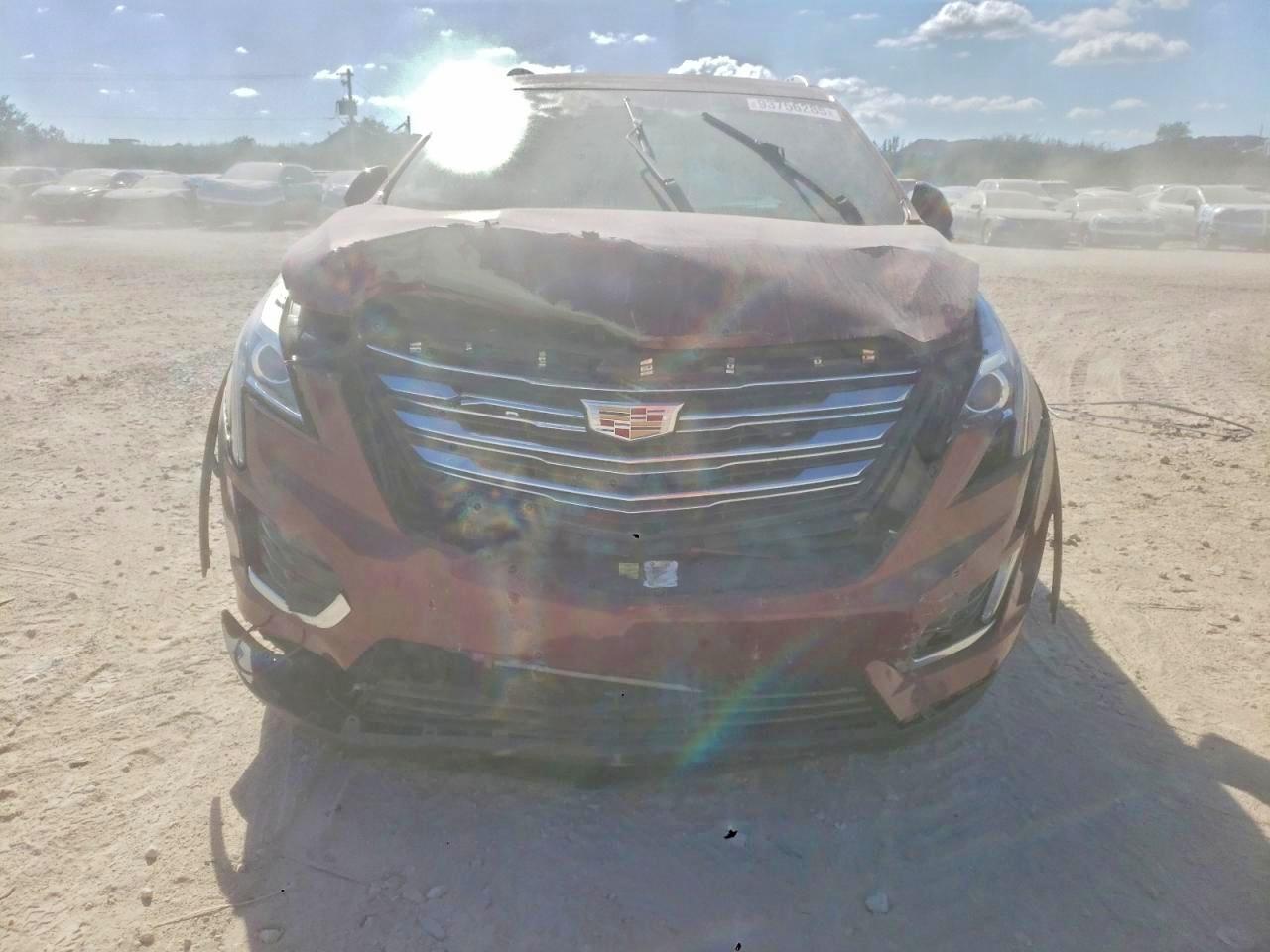 2017 CADILLAC XT5