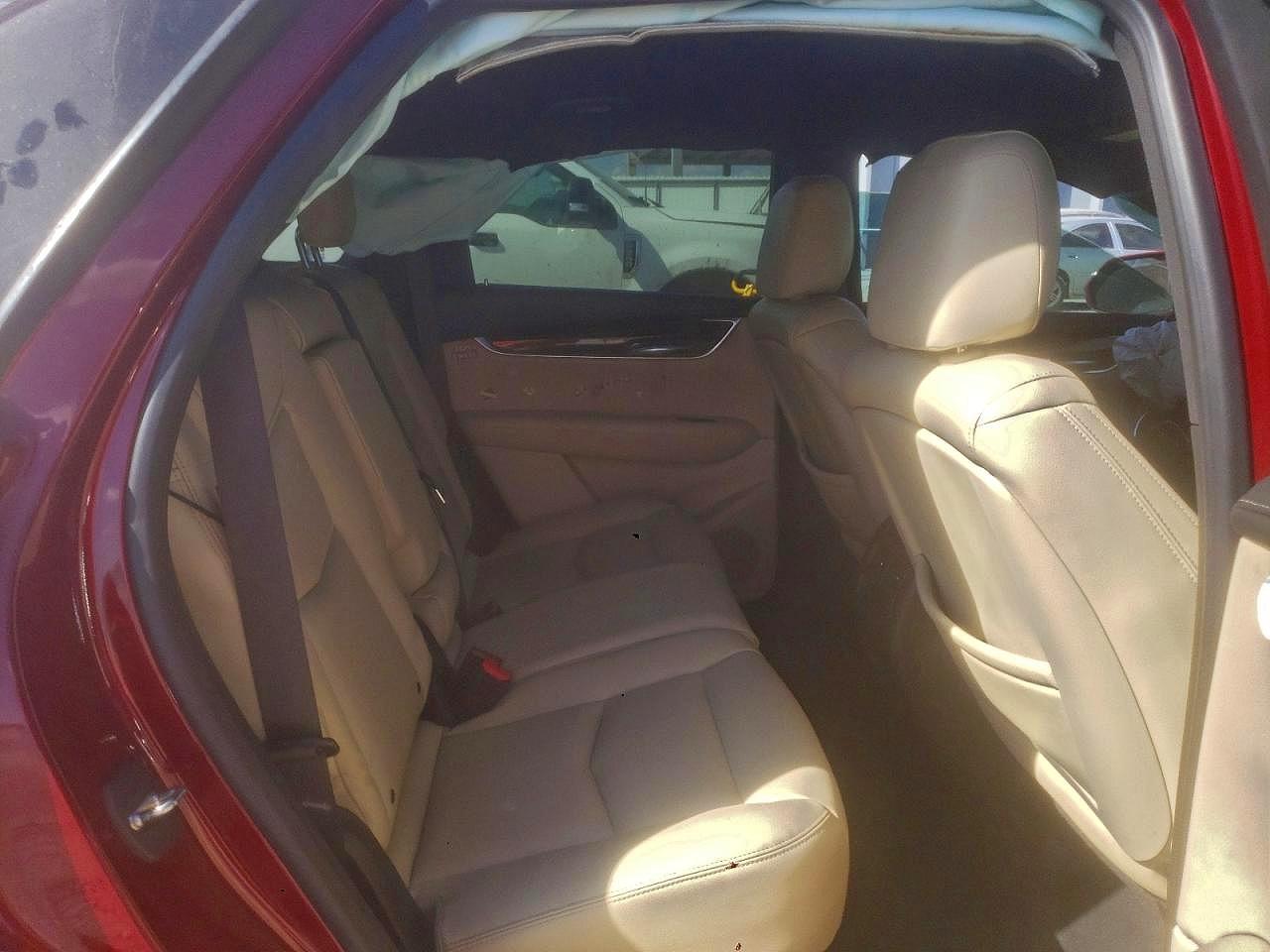 2017 CADILLAC XT5