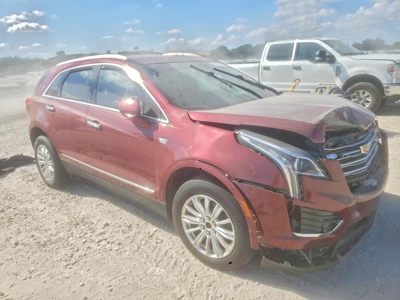 2017 CADILLAC XT5