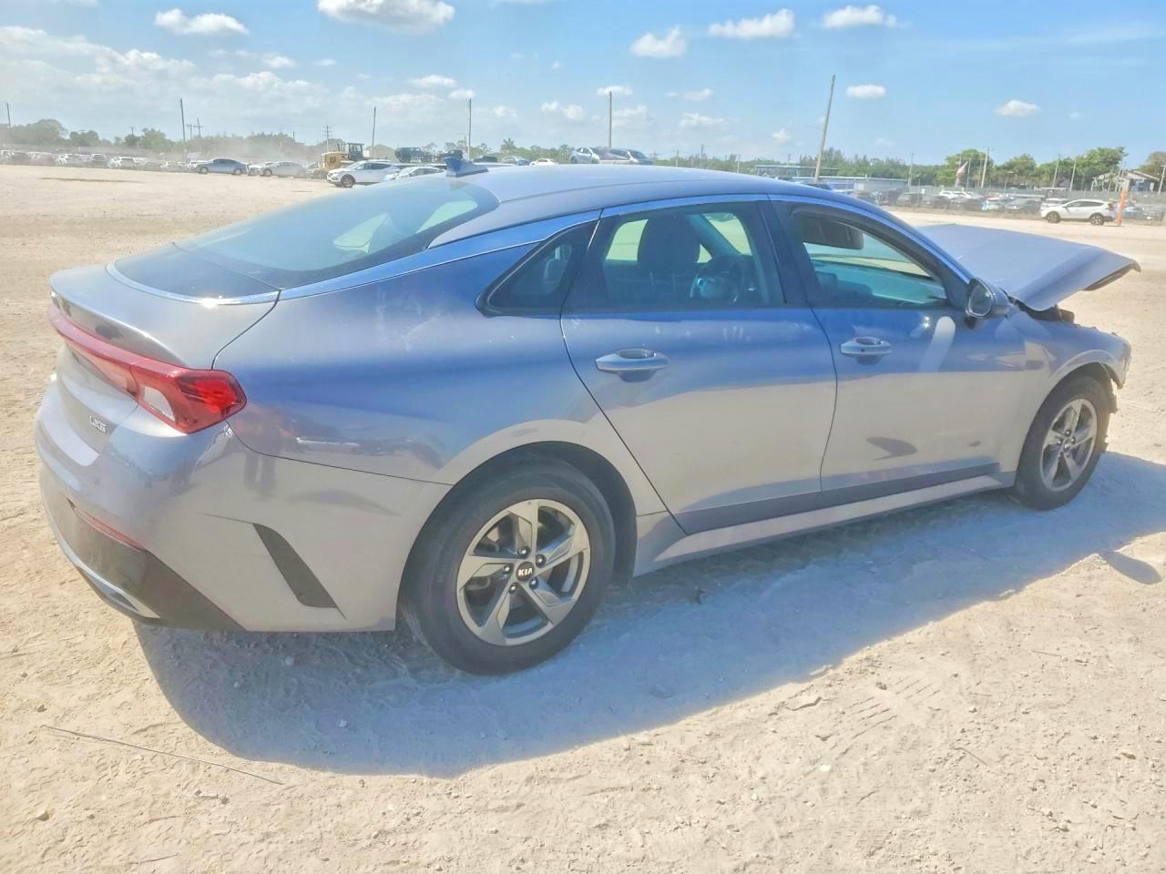 2021 KIA K5