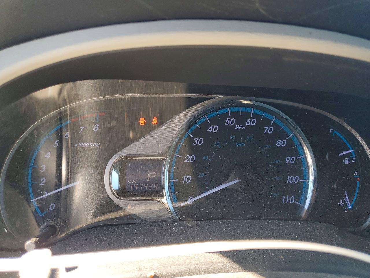 2011 TOYOTA SIENNA