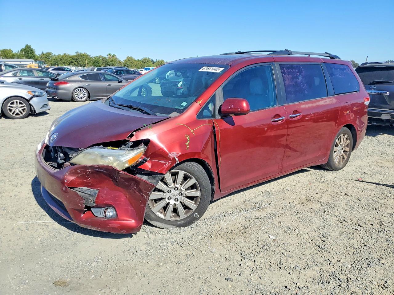 2011 TOYOTA SIENNA
