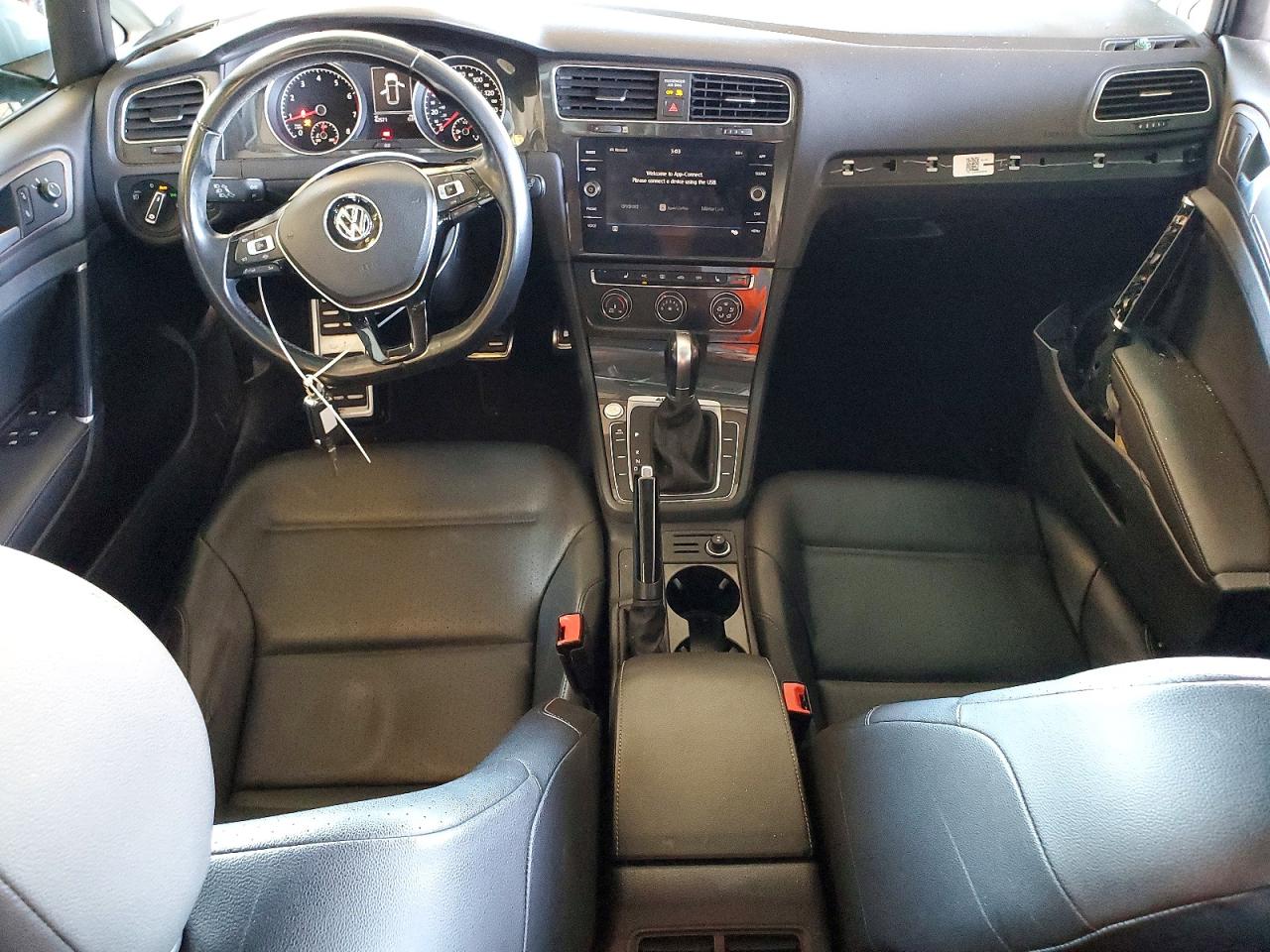 2019 VOLKSWAGEN GOLF