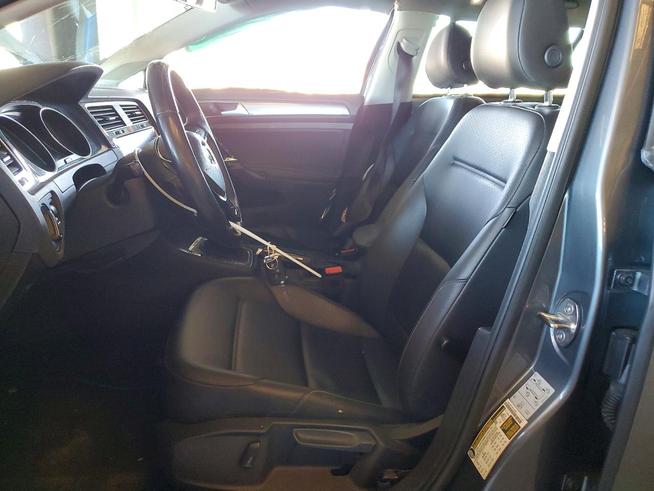 2019 VOLKSWAGEN GOLF