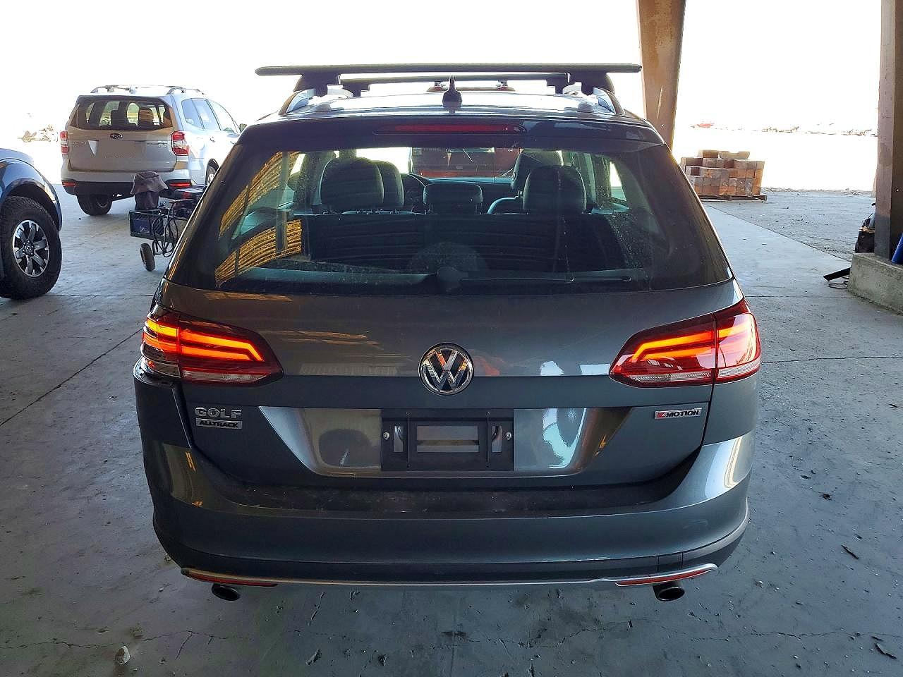 2019 VOLKSWAGEN GOLF