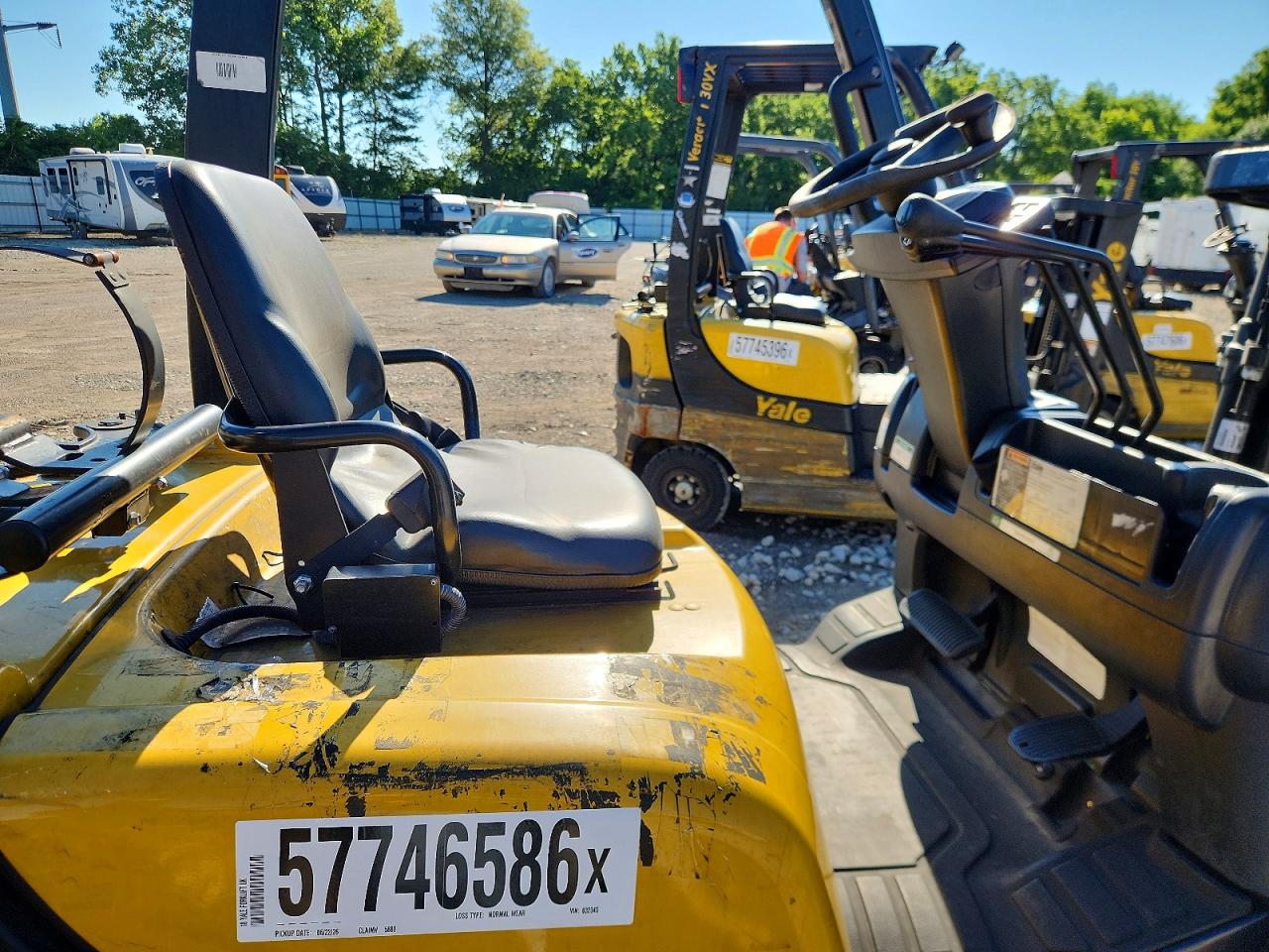 2018 YALE LIFT TRUCK