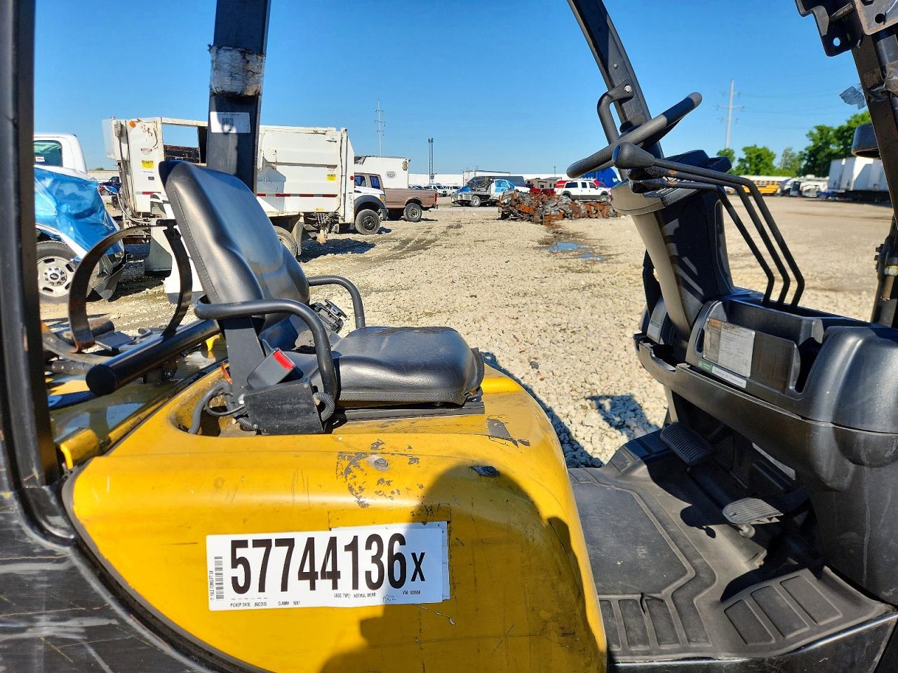 2017 YALE LIFT TRUCK