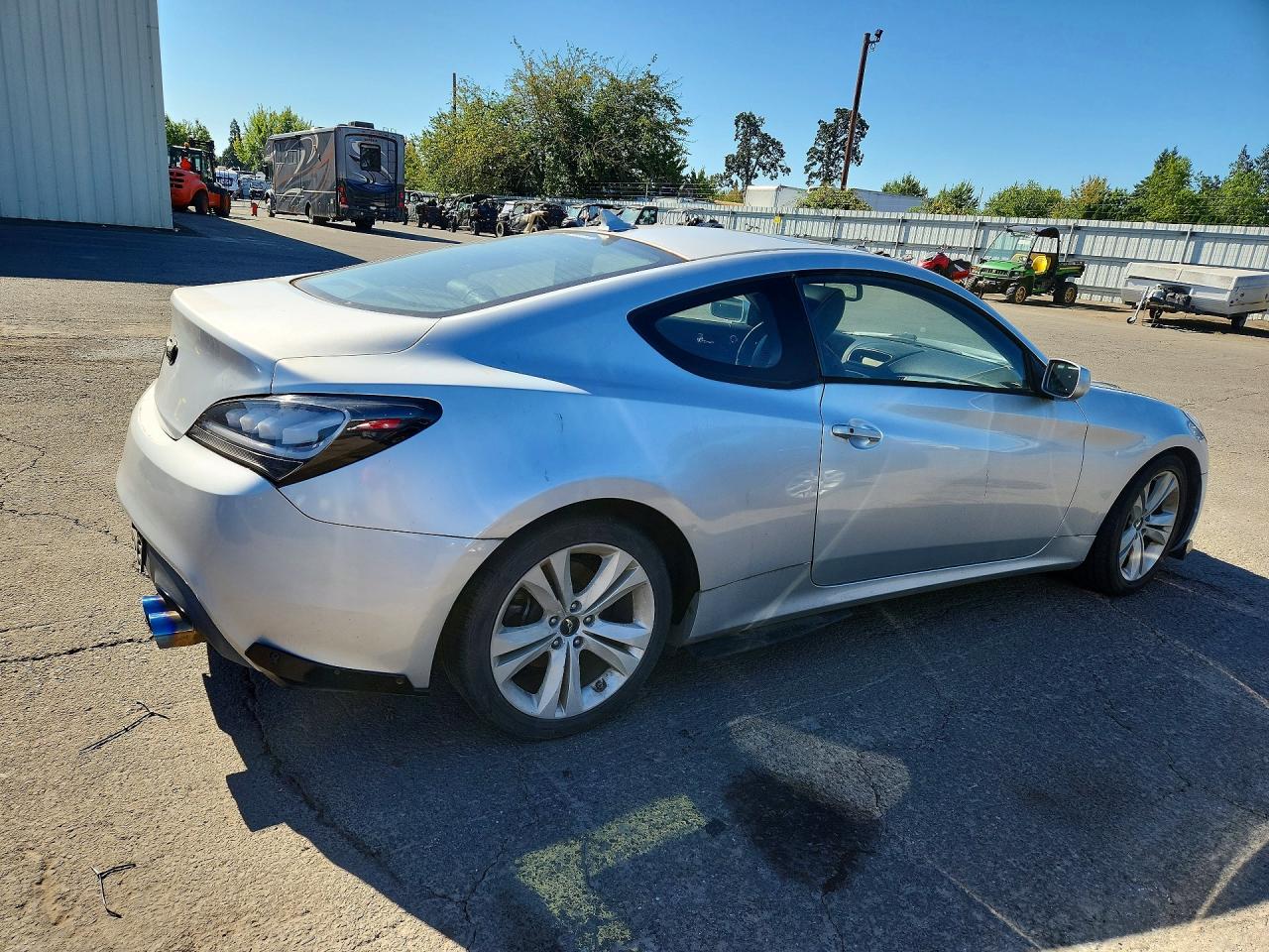 2010 HYUNDAI GENESIS