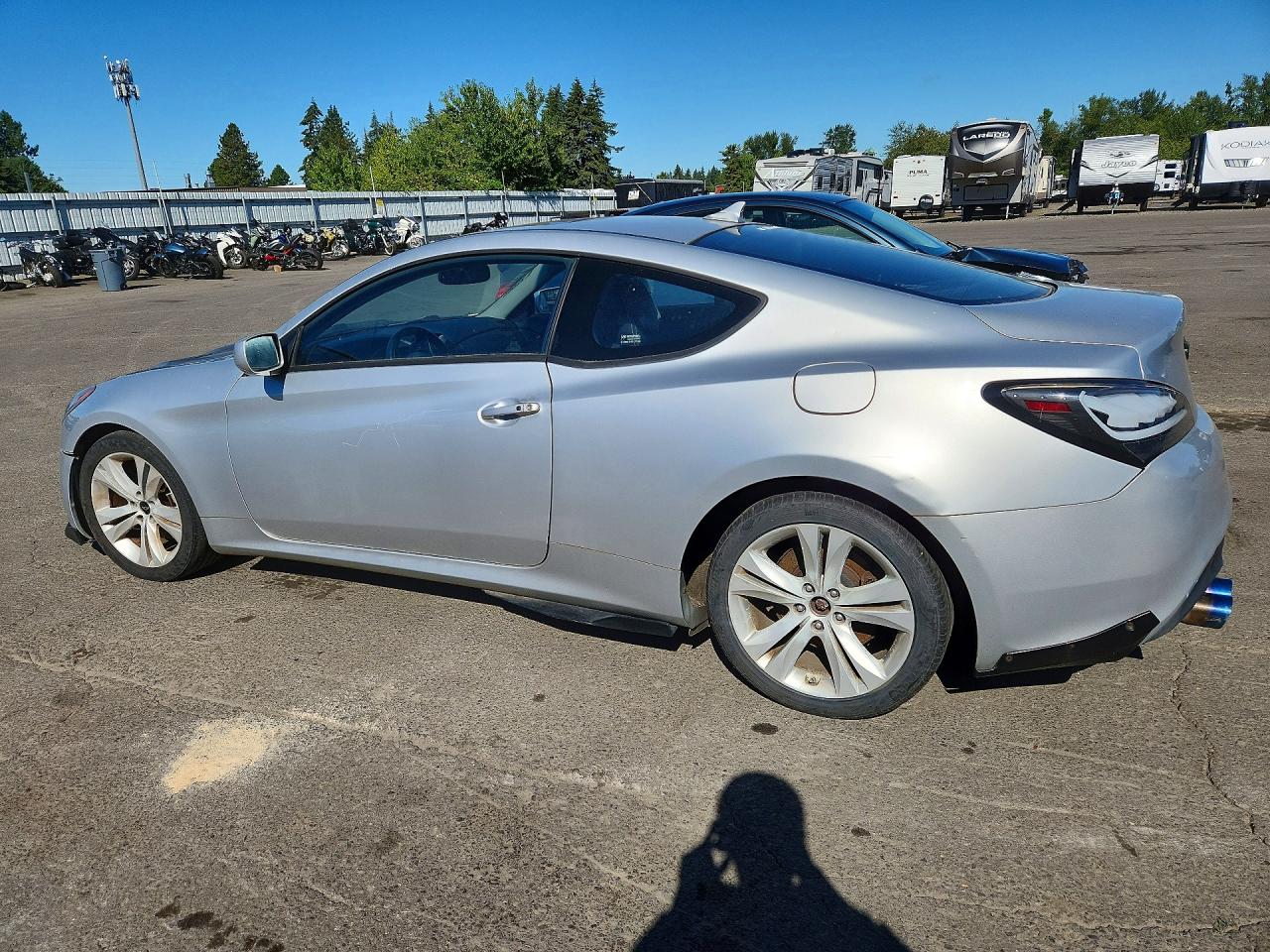 2010 HYUNDAI GENESIS
