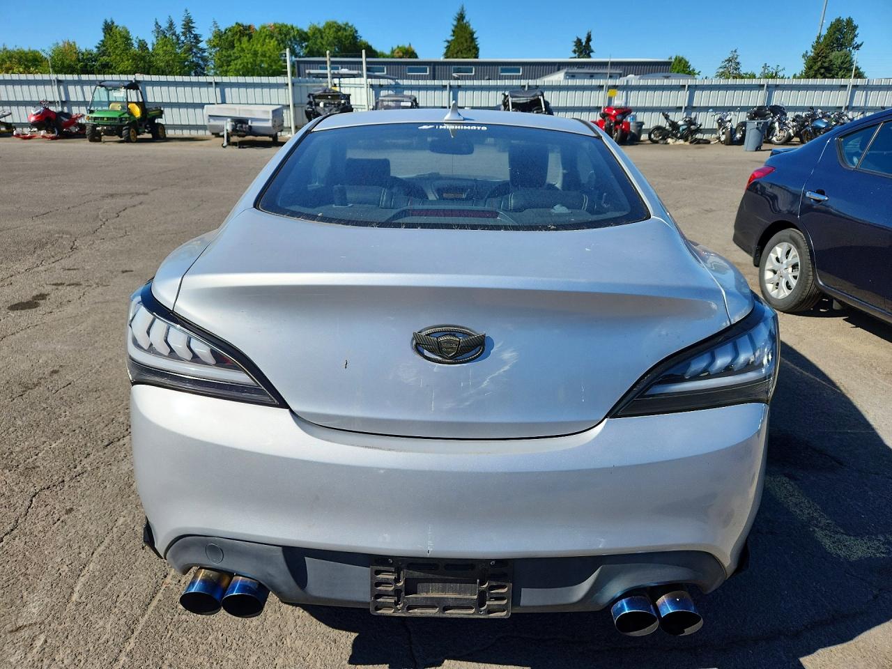 2010 HYUNDAI GENESIS