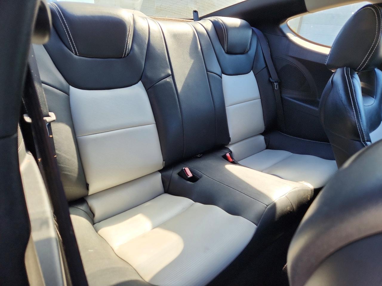 2010 HYUNDAI GENESIS