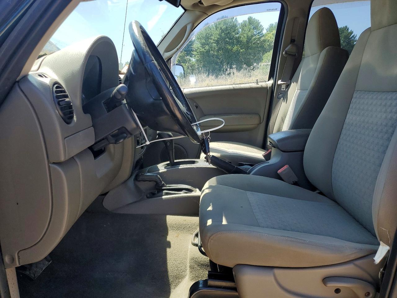 2005 JEEP LIBERTY