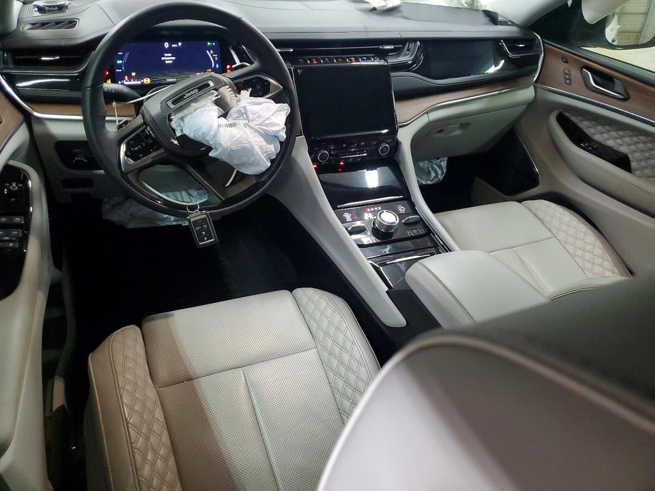2022 JEEP CHEROKEE