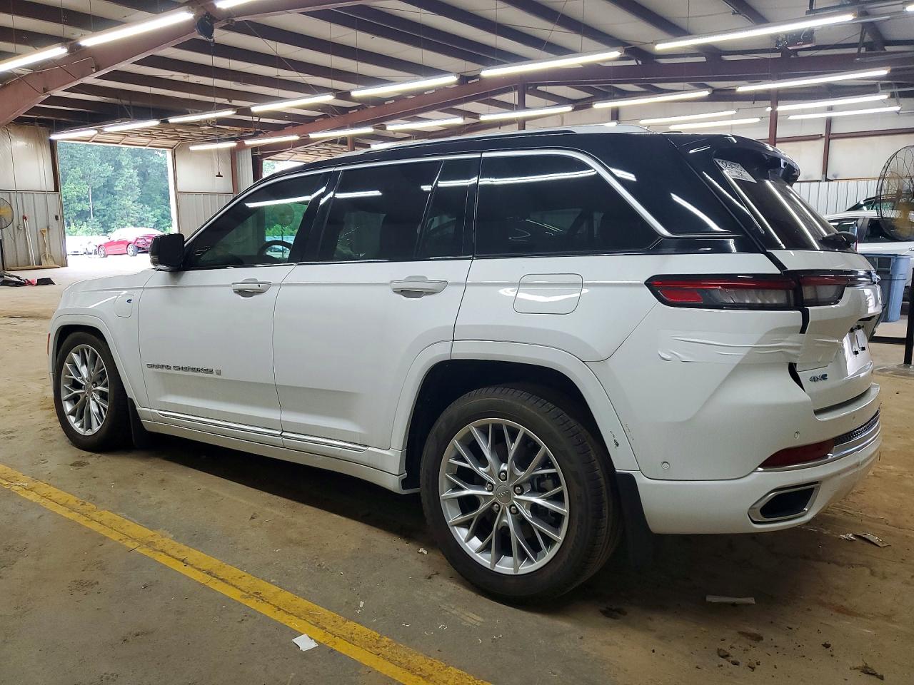 2022 JEEP CHEROKEE
