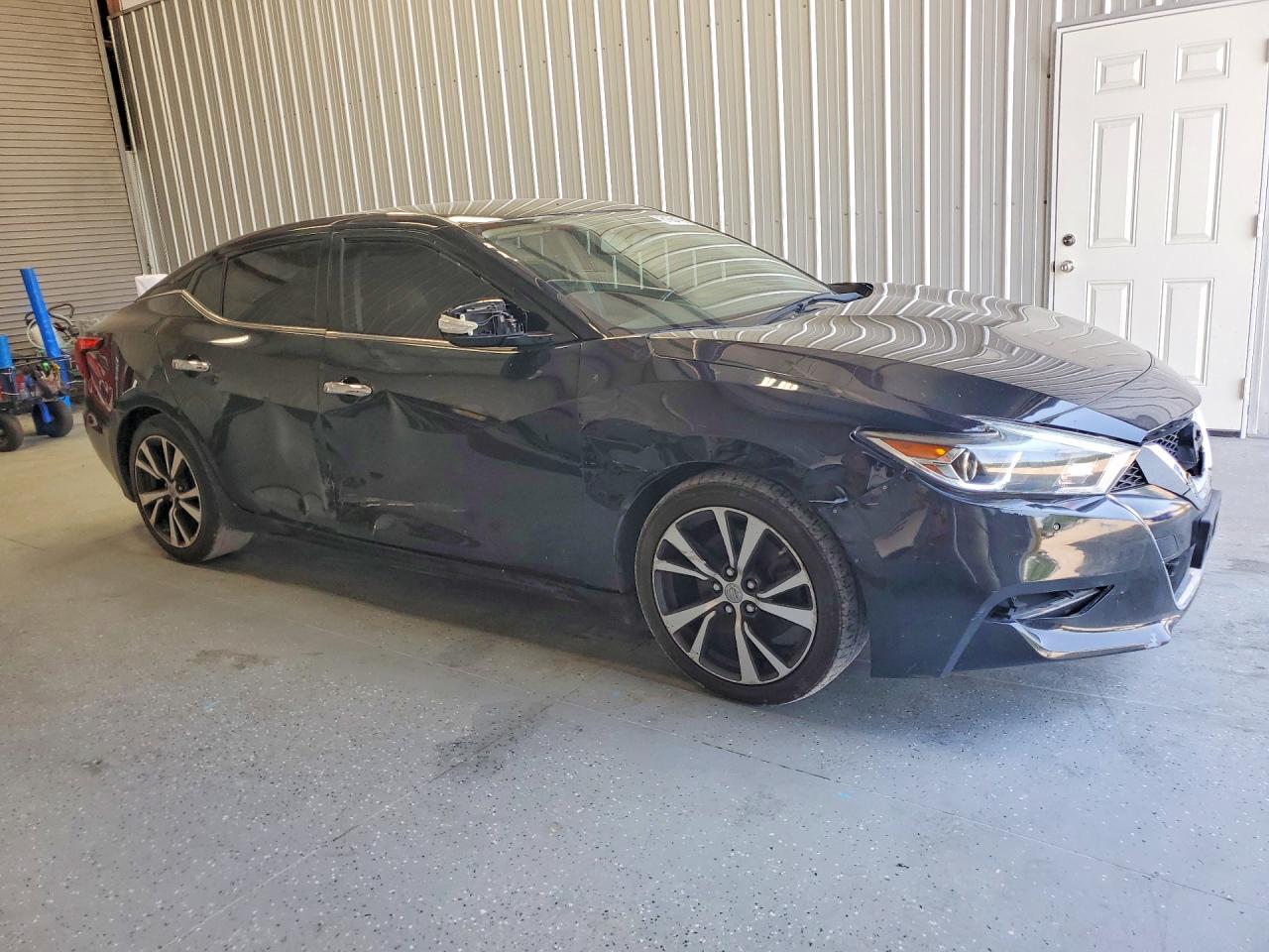 2017 NISSAN MAXIMA