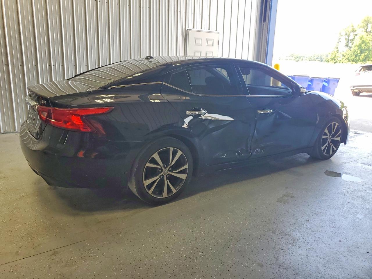 2017 NISSAN MAXIMA