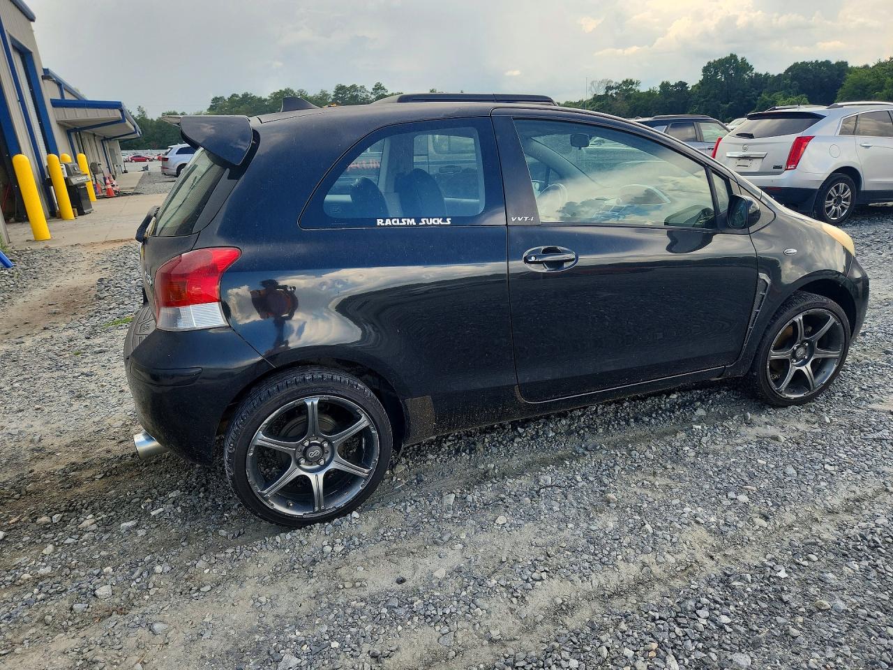 2010 TOYOTA YARIS