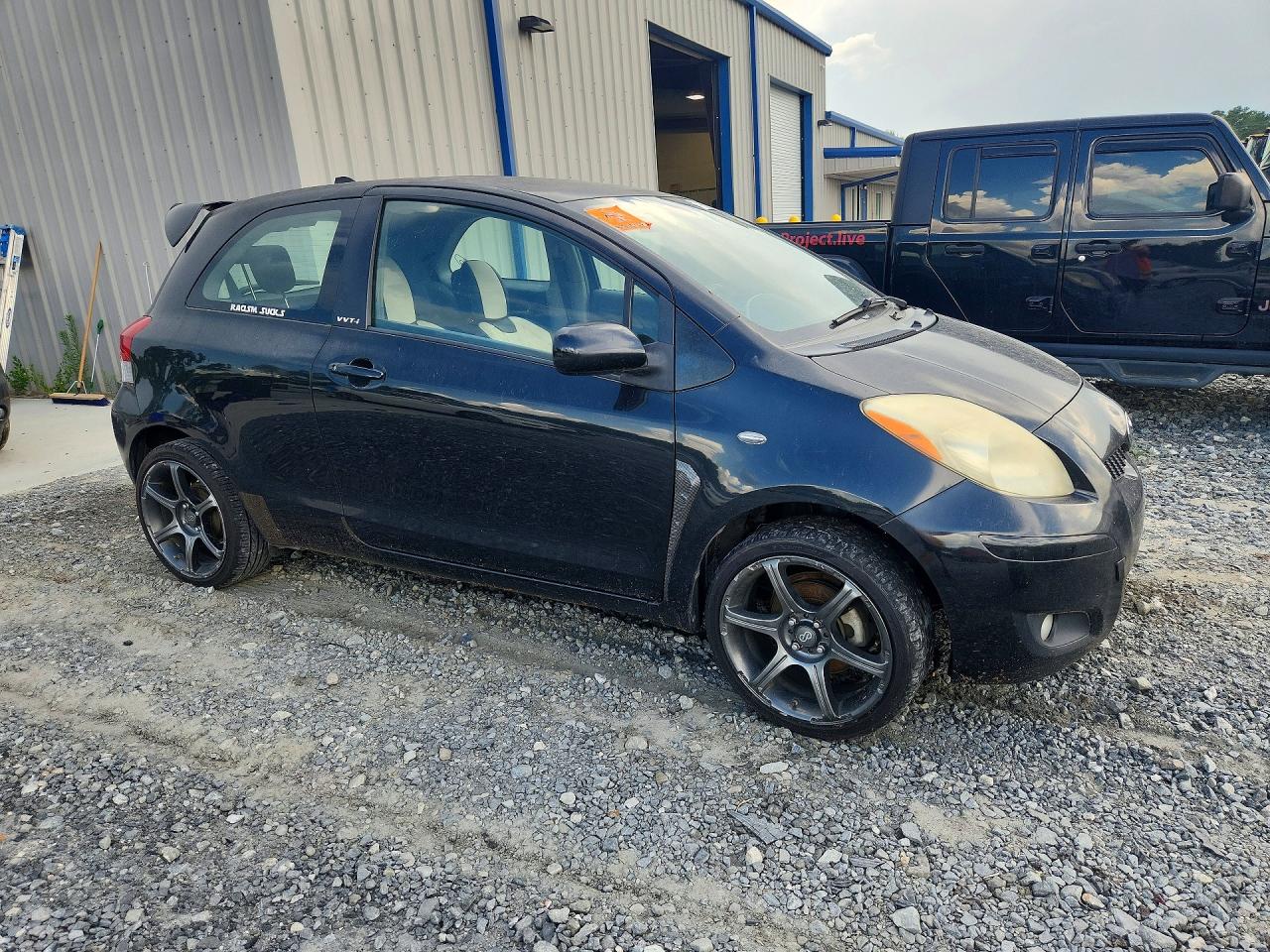 2010 TOYOTA YARIS