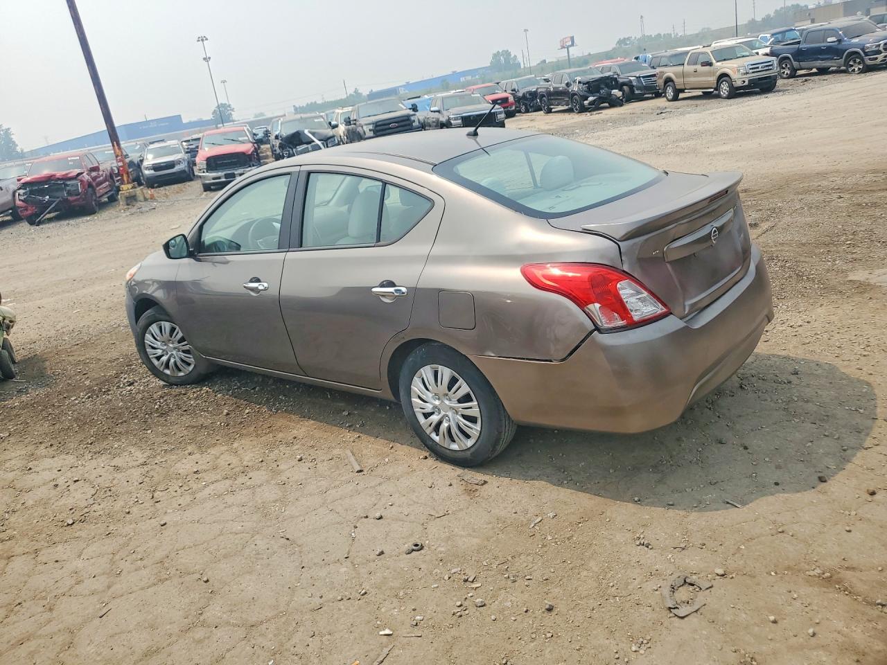 2015 NISSAN VERSA