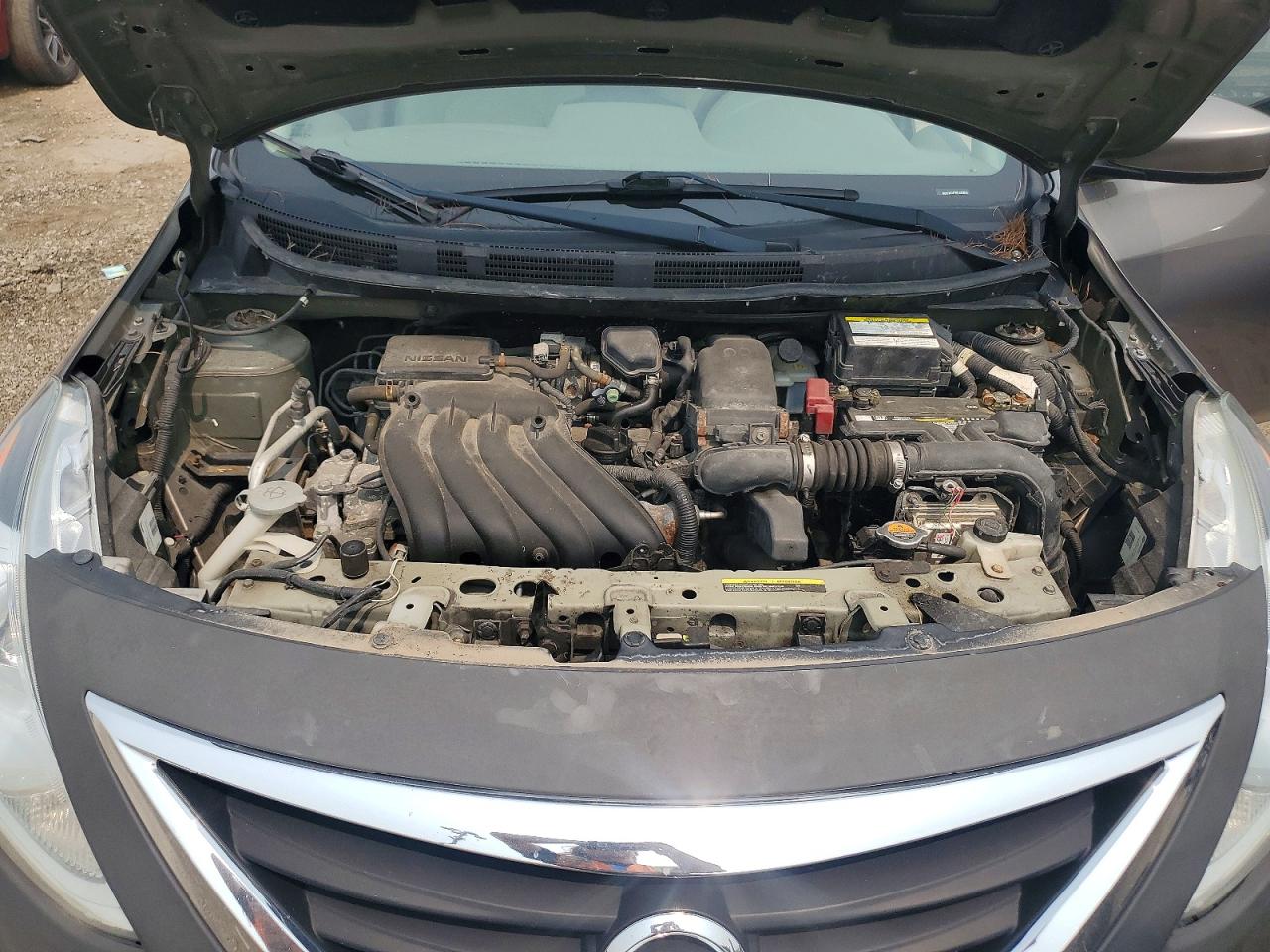 2015 NISSAN VERSA