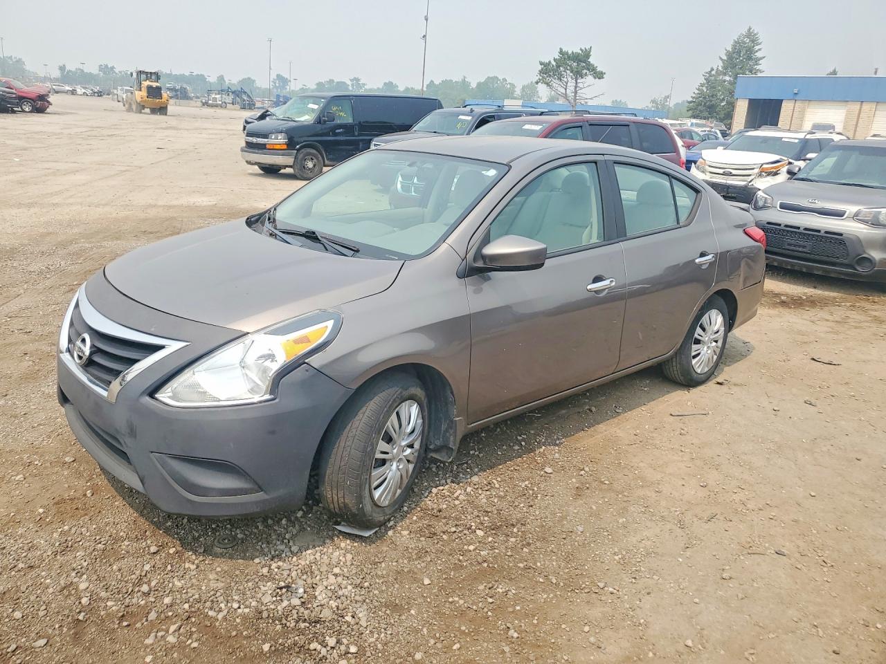 2015 NISSAN VERSA