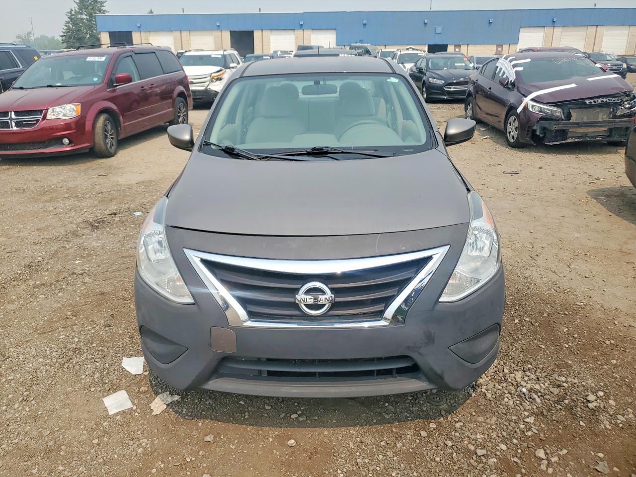 2015 NISSAN VERSA