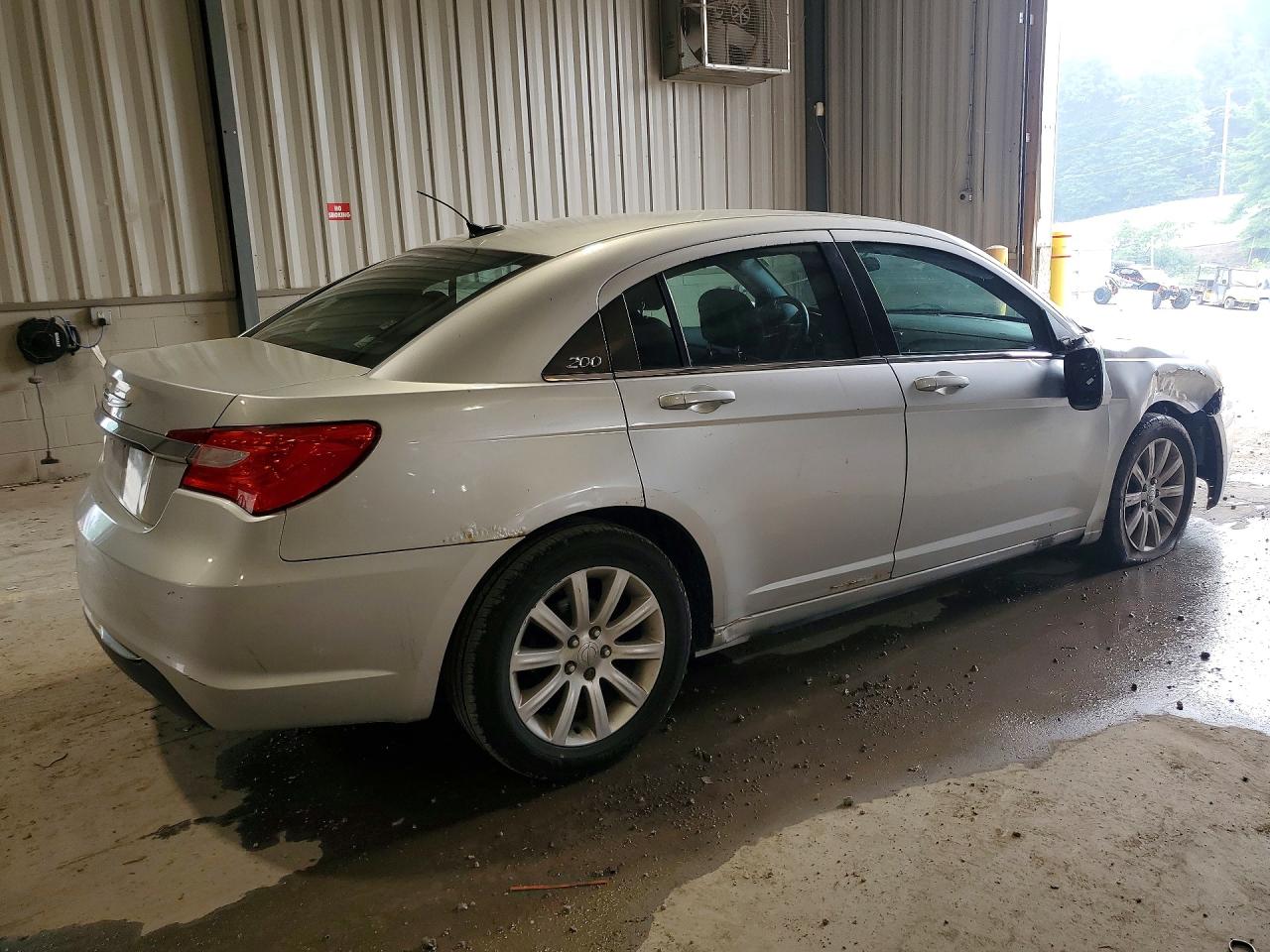 2012 CHRYSLER 200