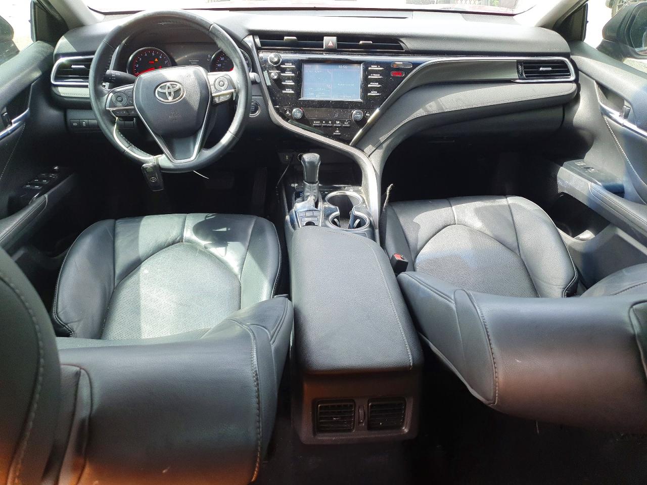 2018 TOYOTA CAMRY