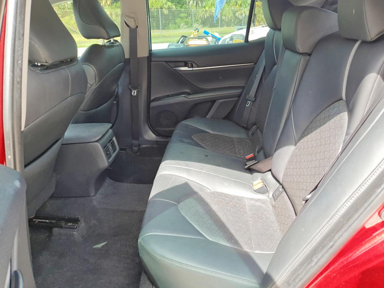 2018 TOYOTA CAMRY