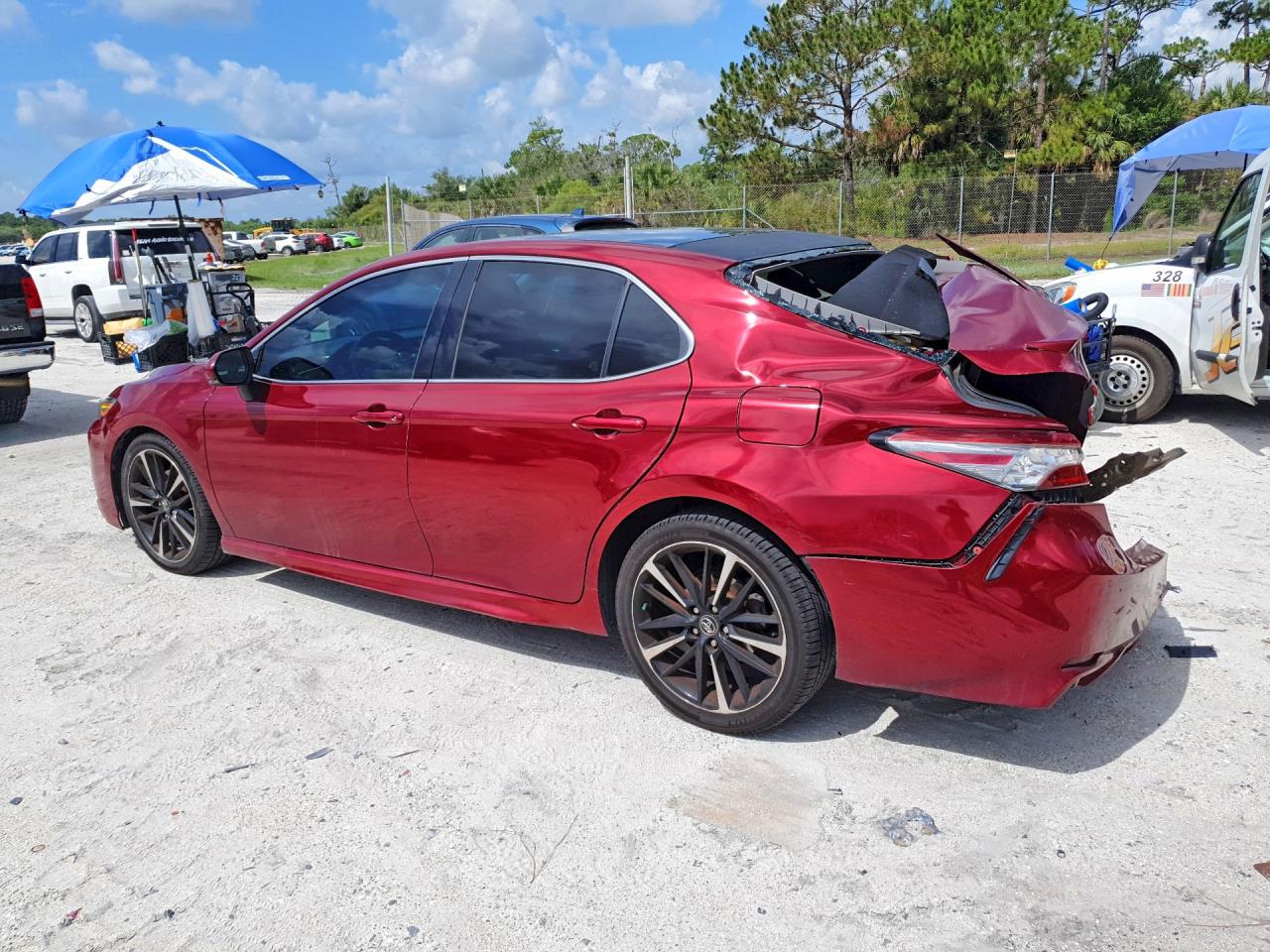 2018 TOYOTA CAMRY