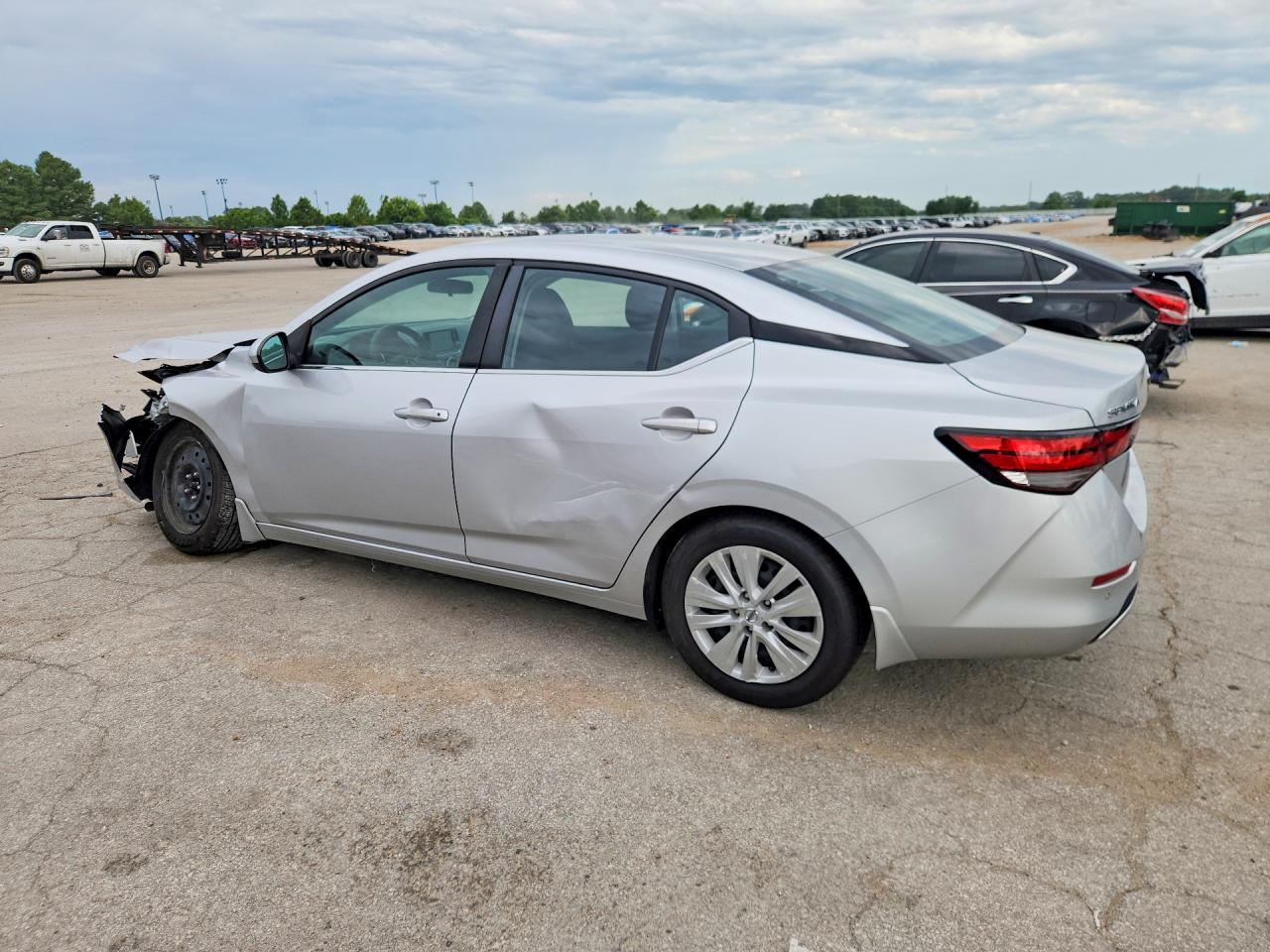 2022 NISSAN SENTRA
