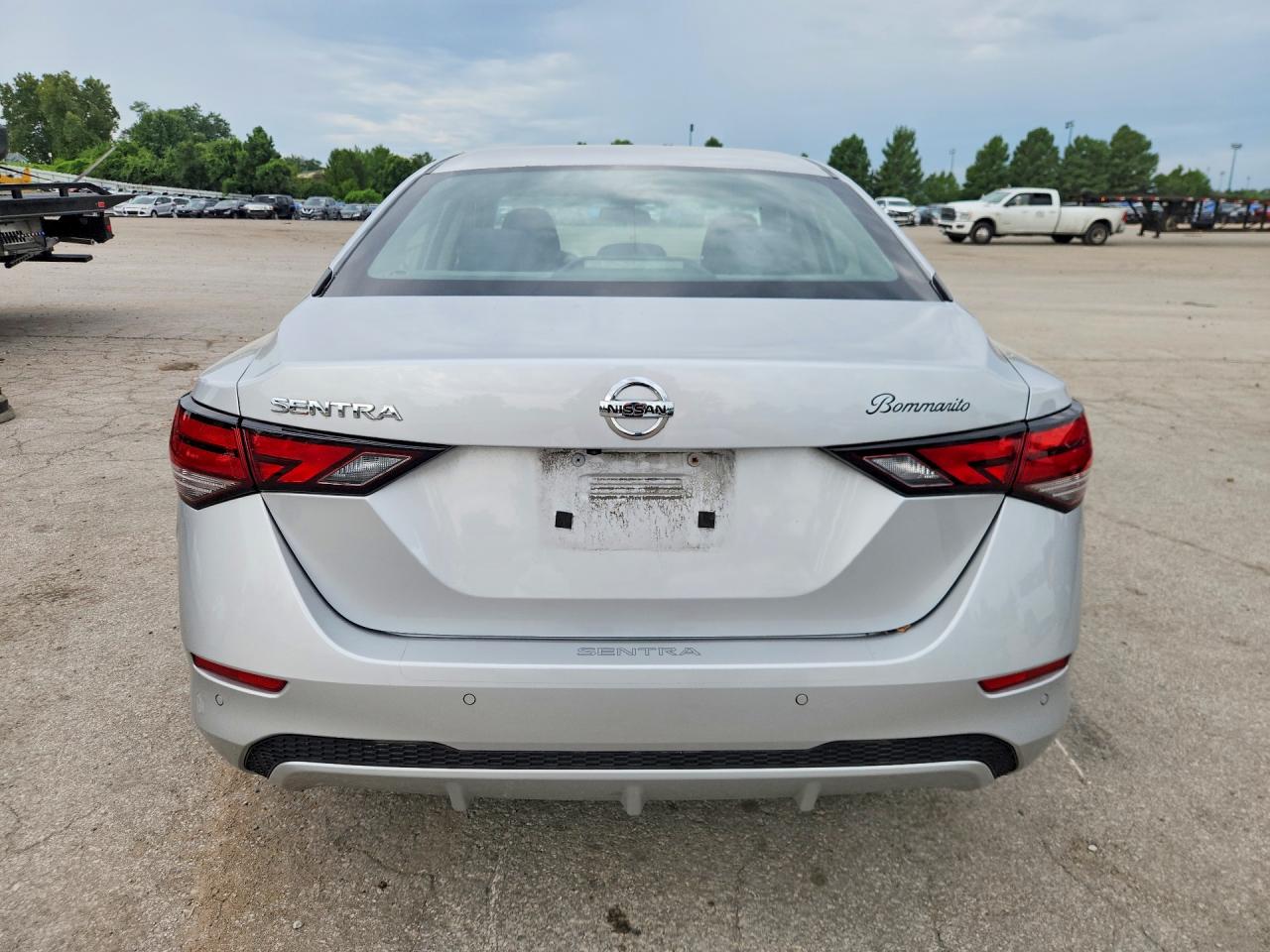 2022 NISSAN SENTRA
