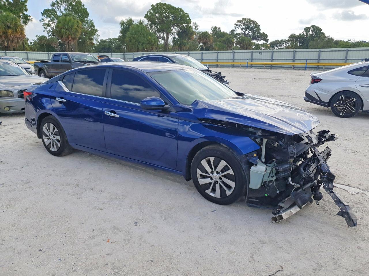 2019 NISSAN ALTIMA