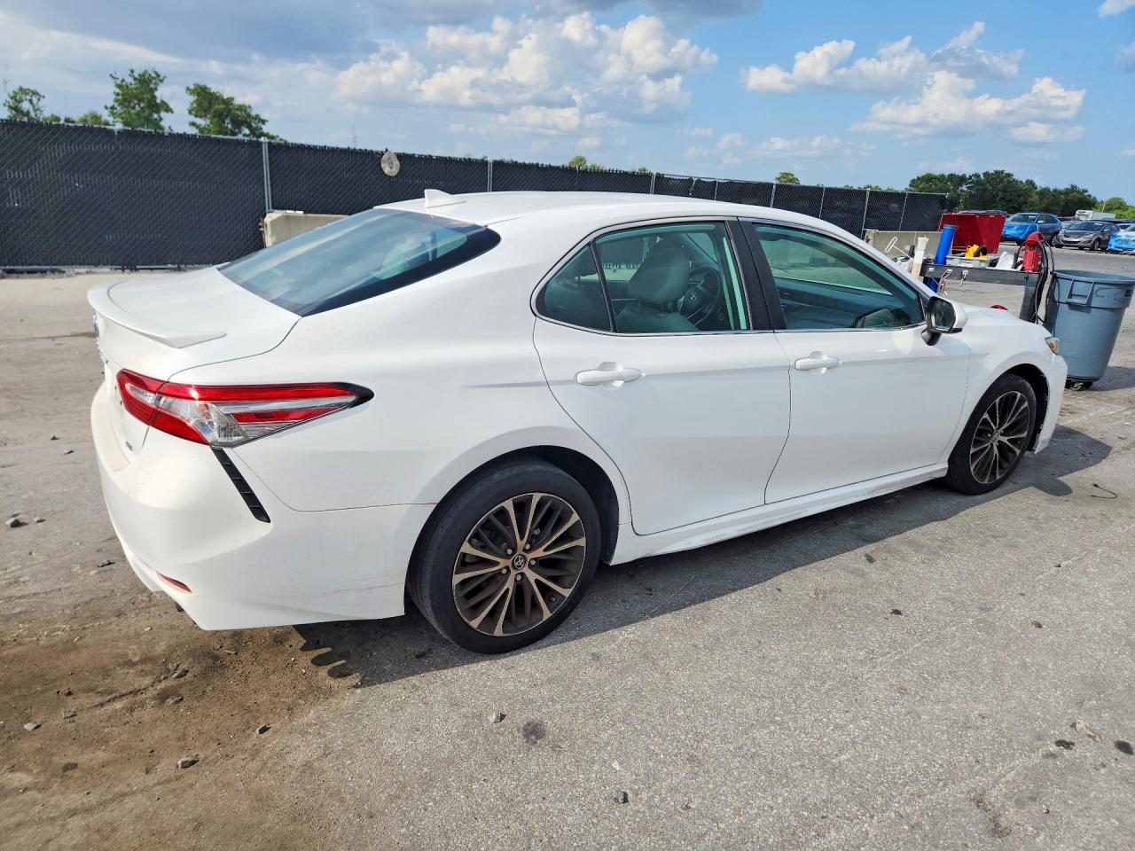 2019 TOYOTA CAMRY