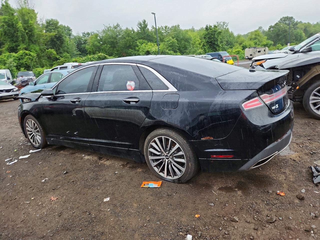 2017 LINCOLN MKZ