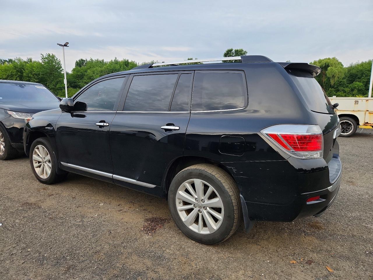2013 TOYOTA HIGHLANDER