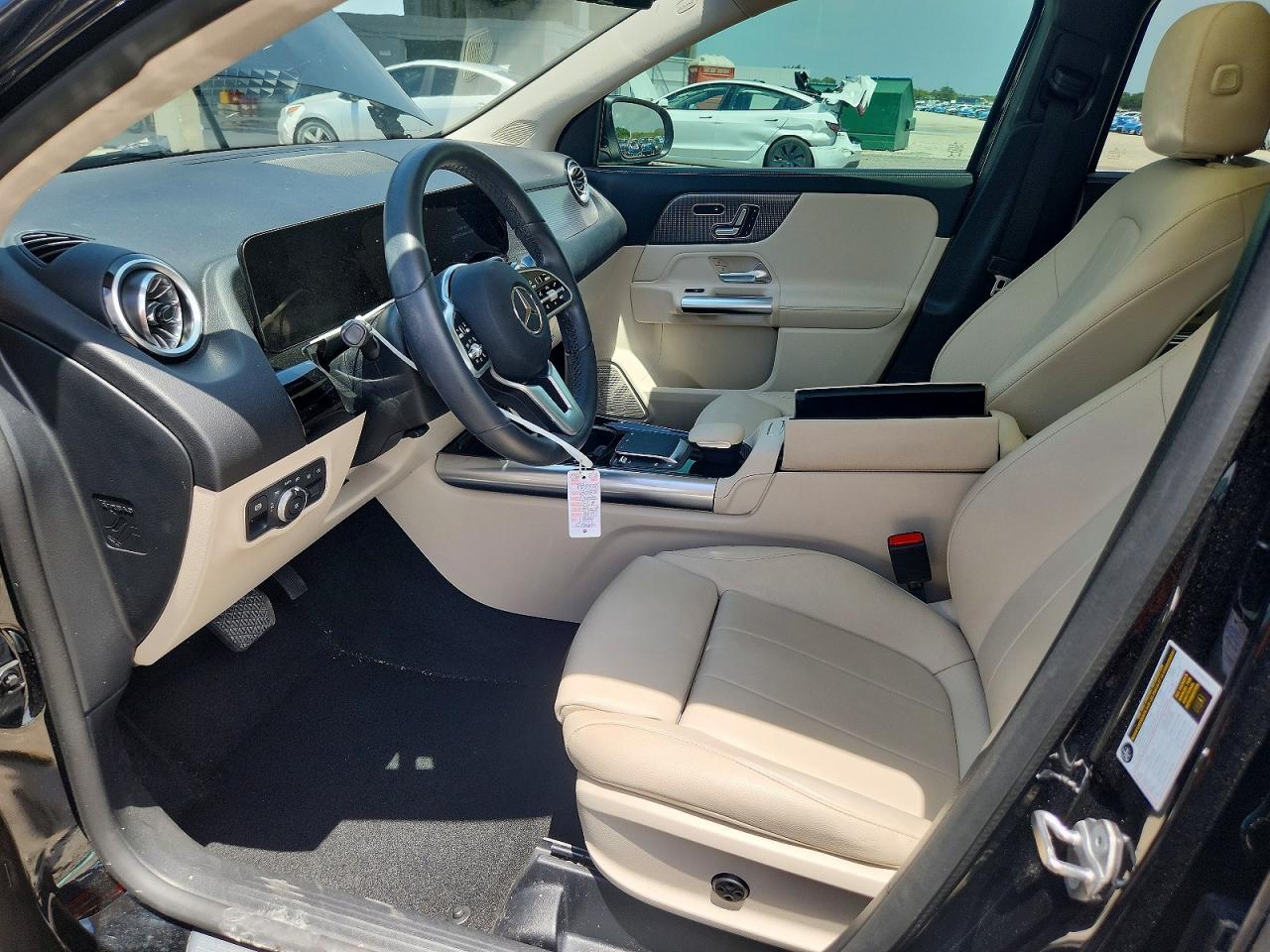 2022 MERCEDES-BENZ GLA-CLASS