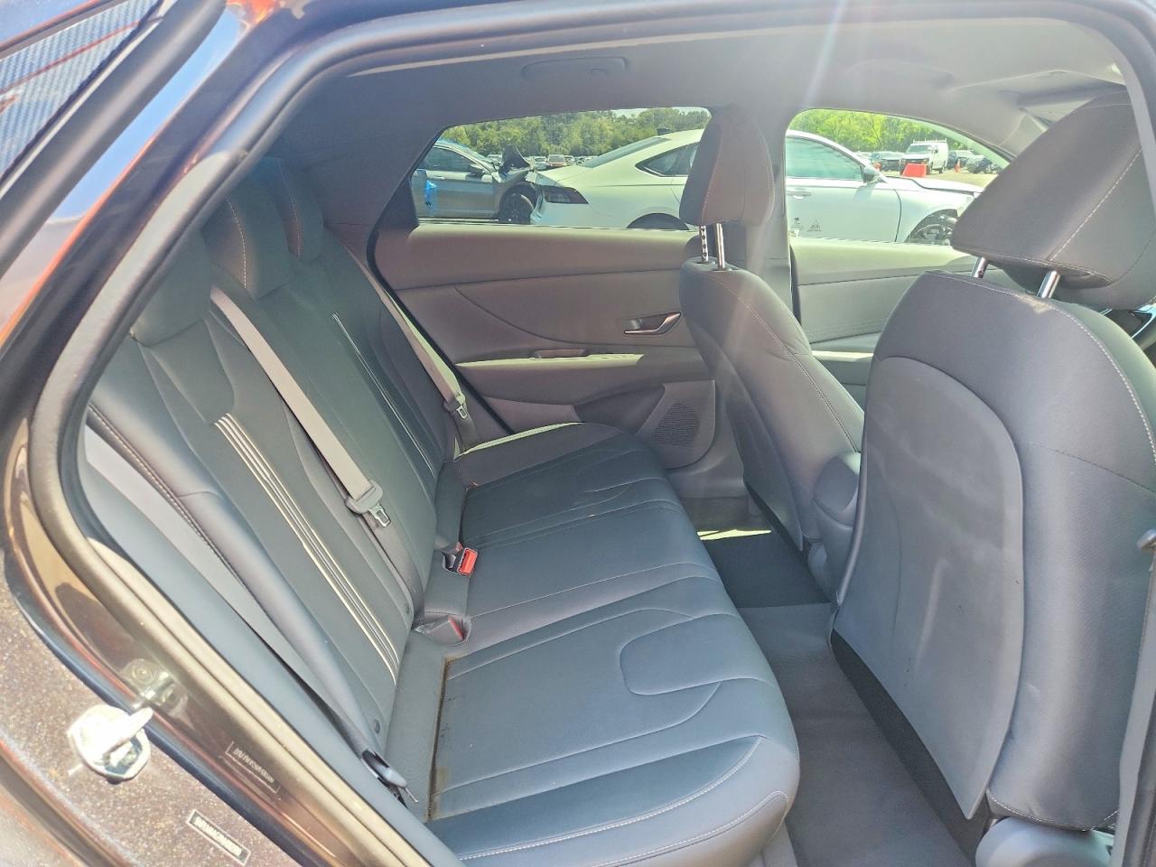 2022 HYUNDAI ELANTRA