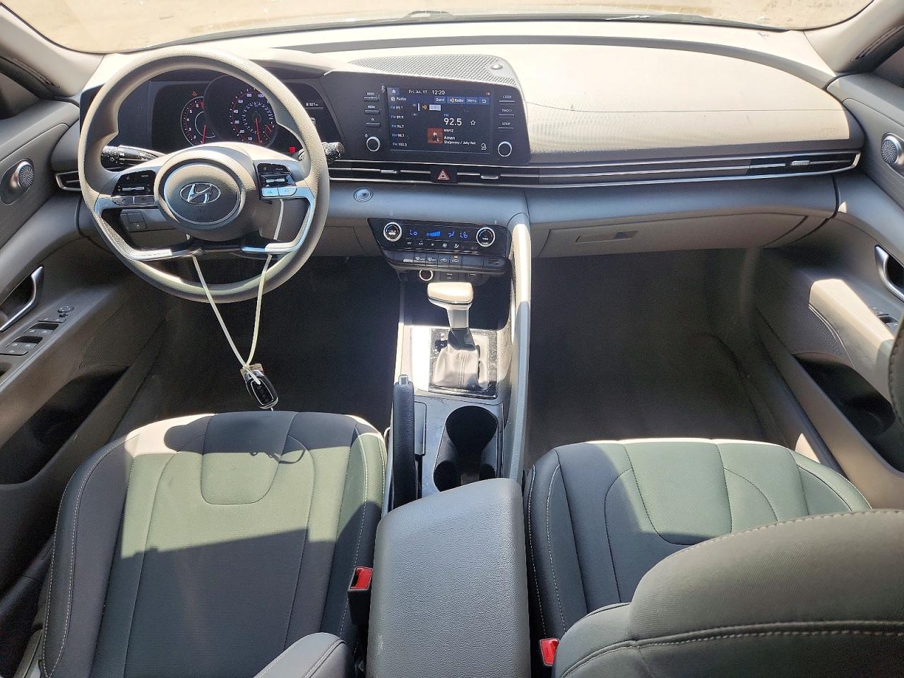2022 HYUNDAI ELANTRA