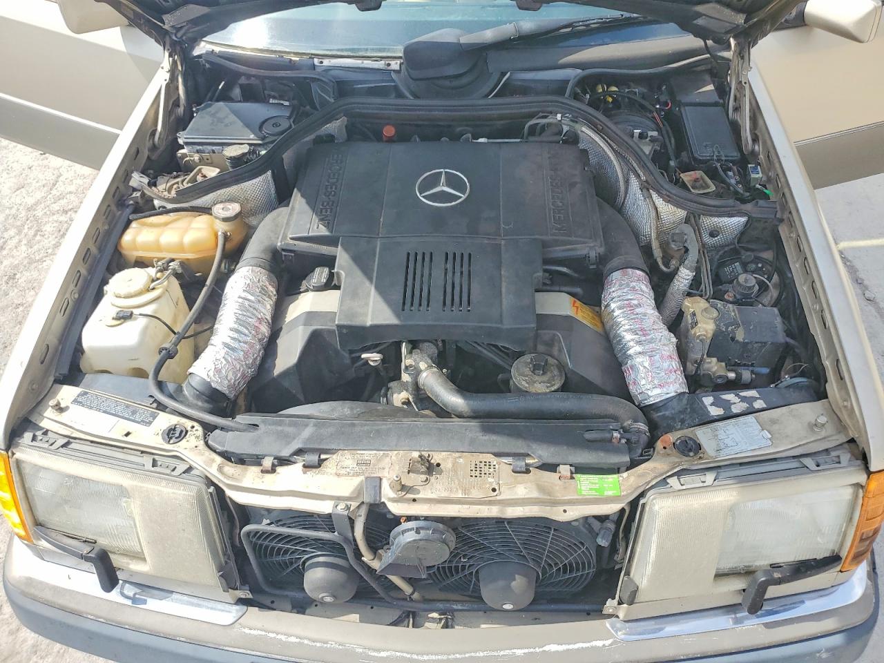 1992 MERCEDES-BENZ 400-CLASS