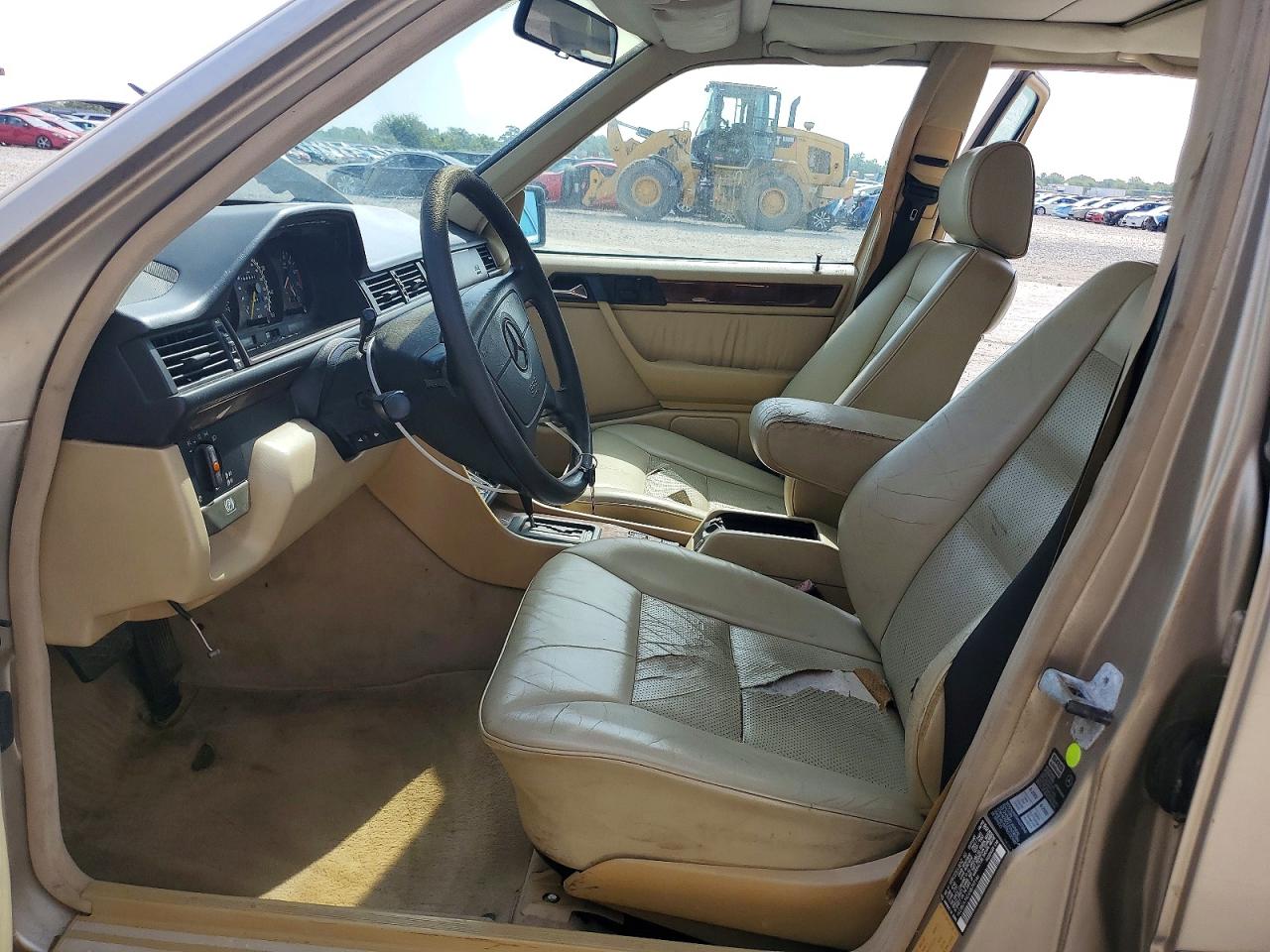 1992 MERCEDES-BENZ 400-CLASS