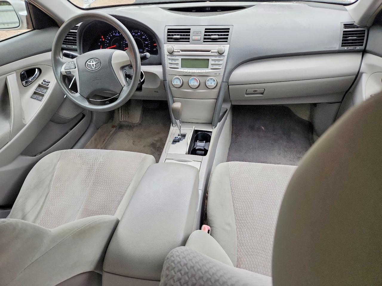 2010 TOYOTA CAMRY LE