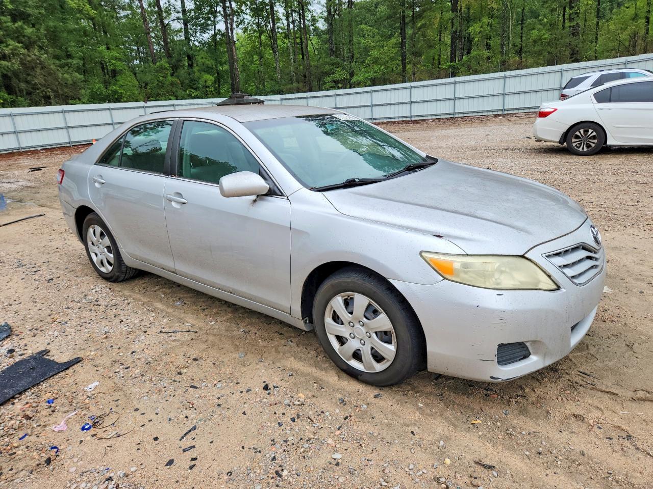 2010 TOYOTA CAMRY LE
