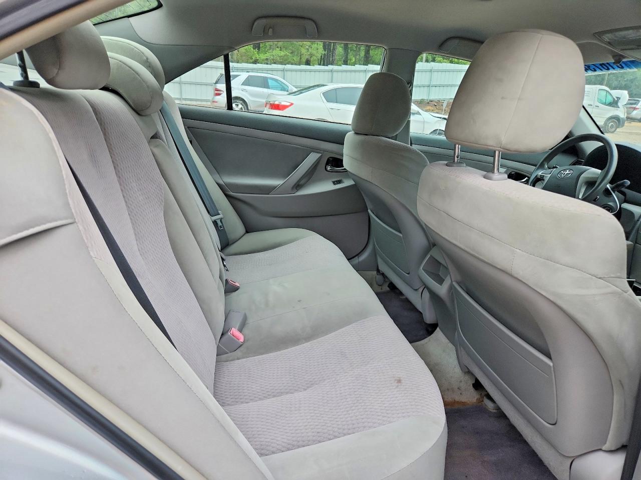 2010 TOYOTA CAMRY LE