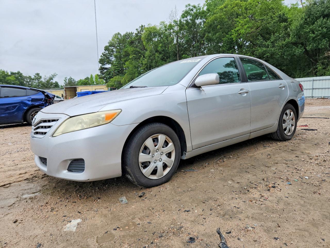 2010 TOYOTA CAMRY LE