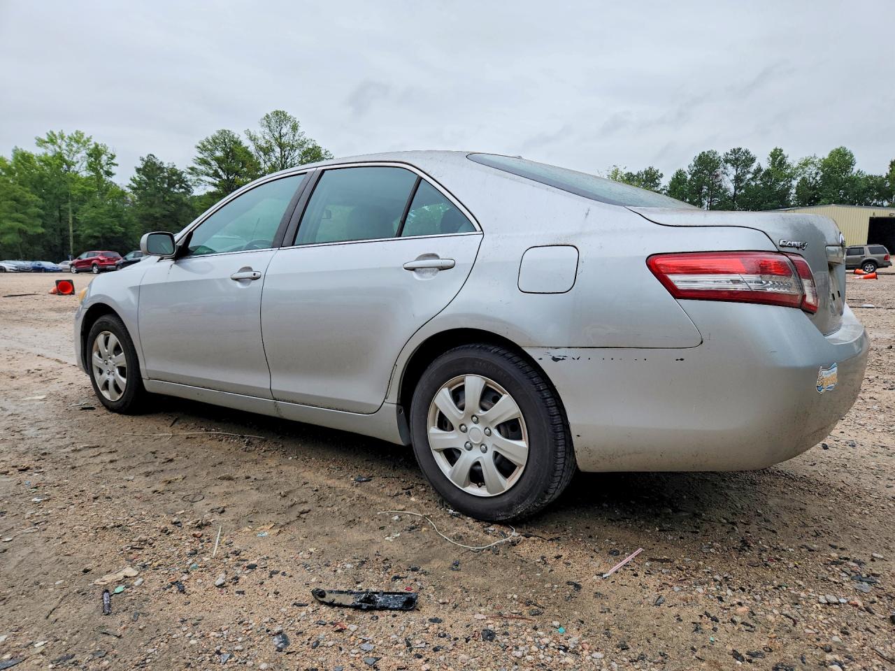 2010 TOYOTA CAMRY LE