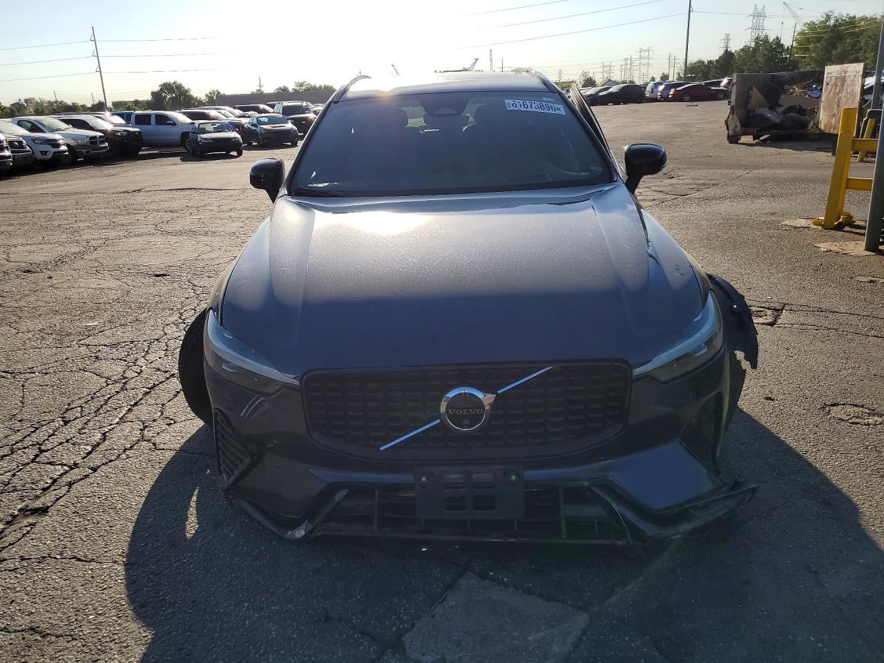 2022 VOLVO XC60