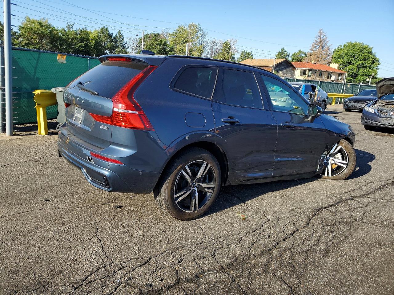 2022 VOLVO XC60