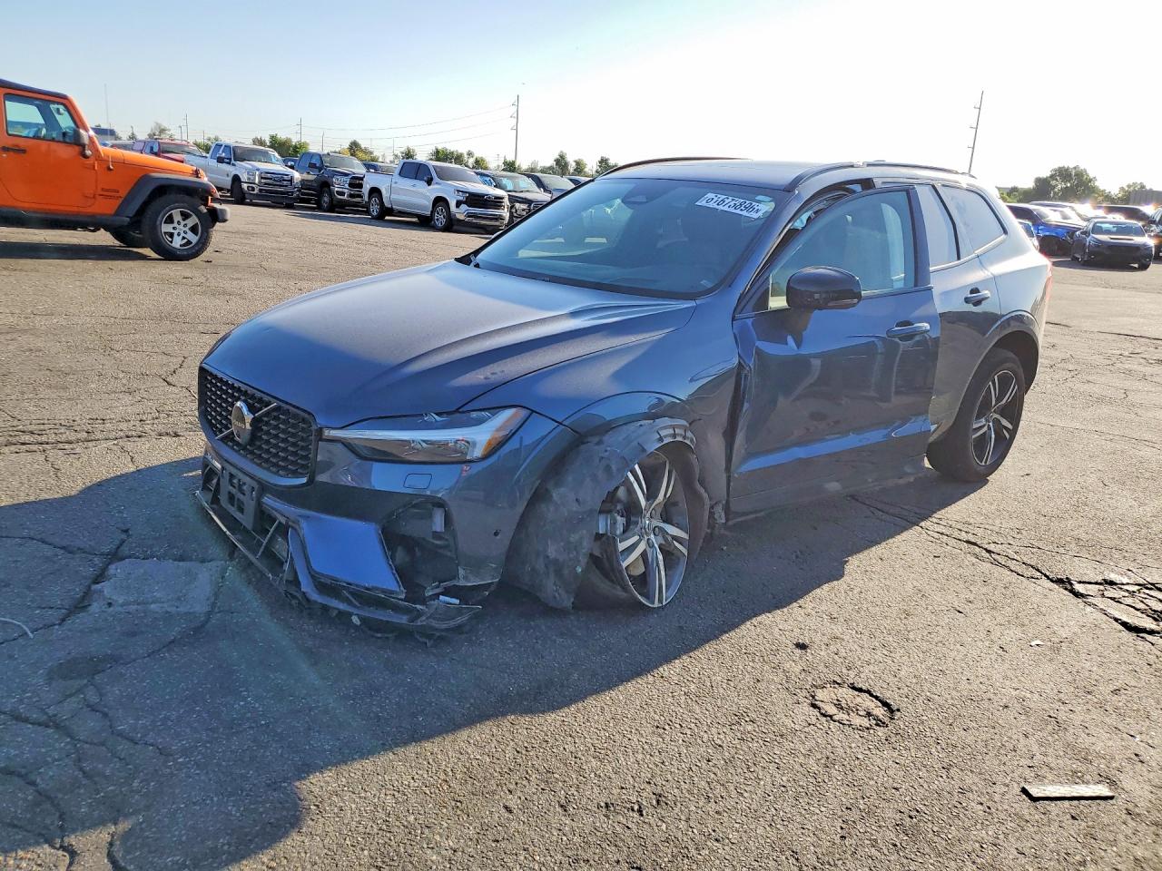 2022 VOLVO XC60